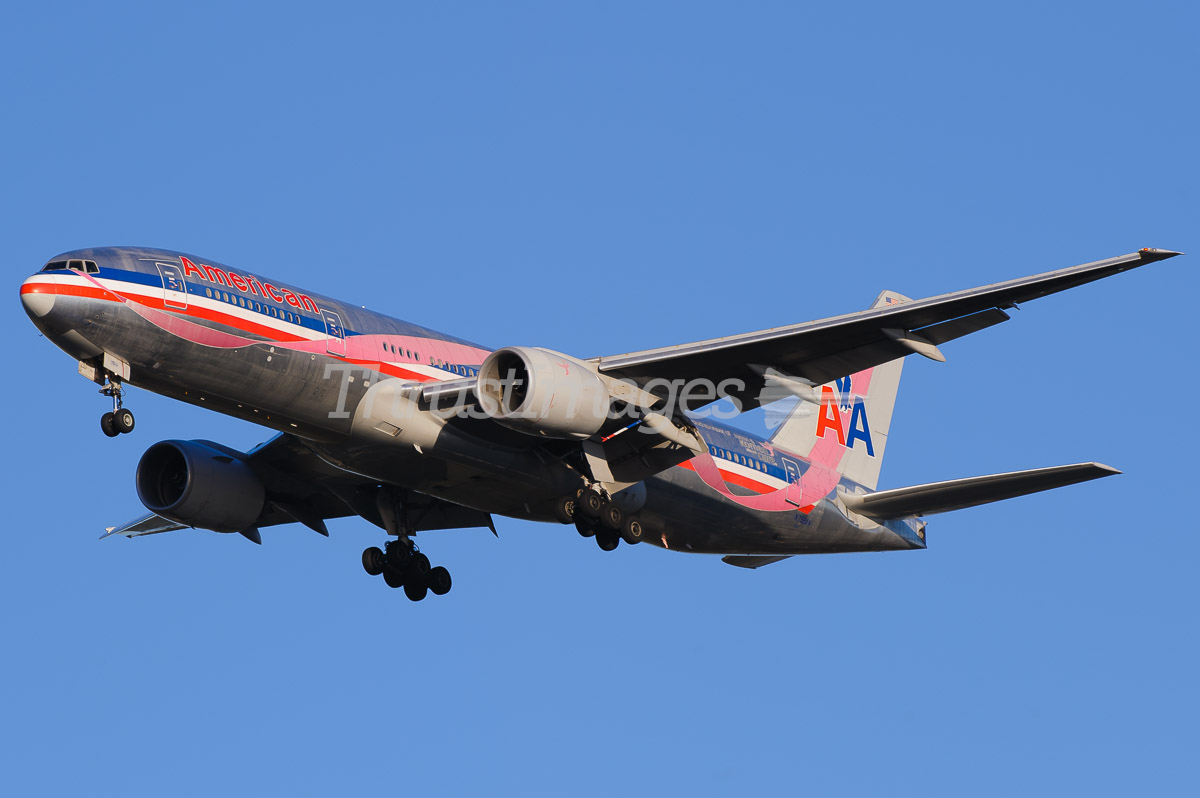 Boeing 777-223/ER N759AN / 7BU (cn 32638/376)